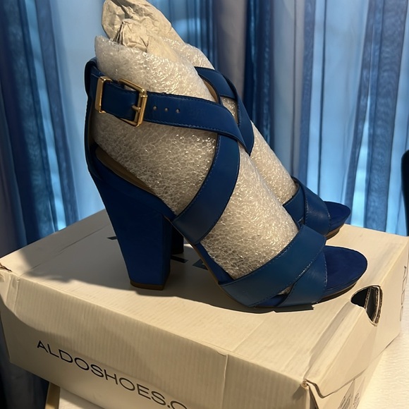 ALDO Blue heels size 8 - Picture 4 of 4